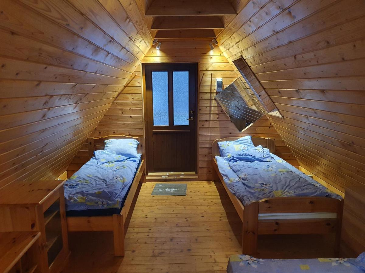 Hotel Paeevatalu Camping à Vilusi Extérieur photo