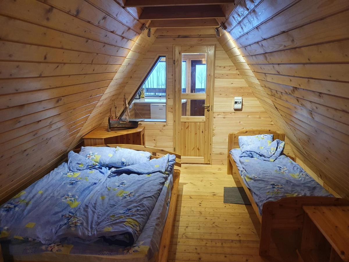 Hotel Paeevatalu Camping à Vilusi Extérieur photo