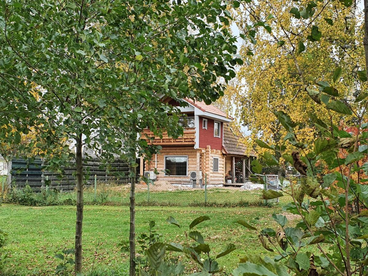 Hotel Paeevatalu Camping à Vilusi Extérieur photo