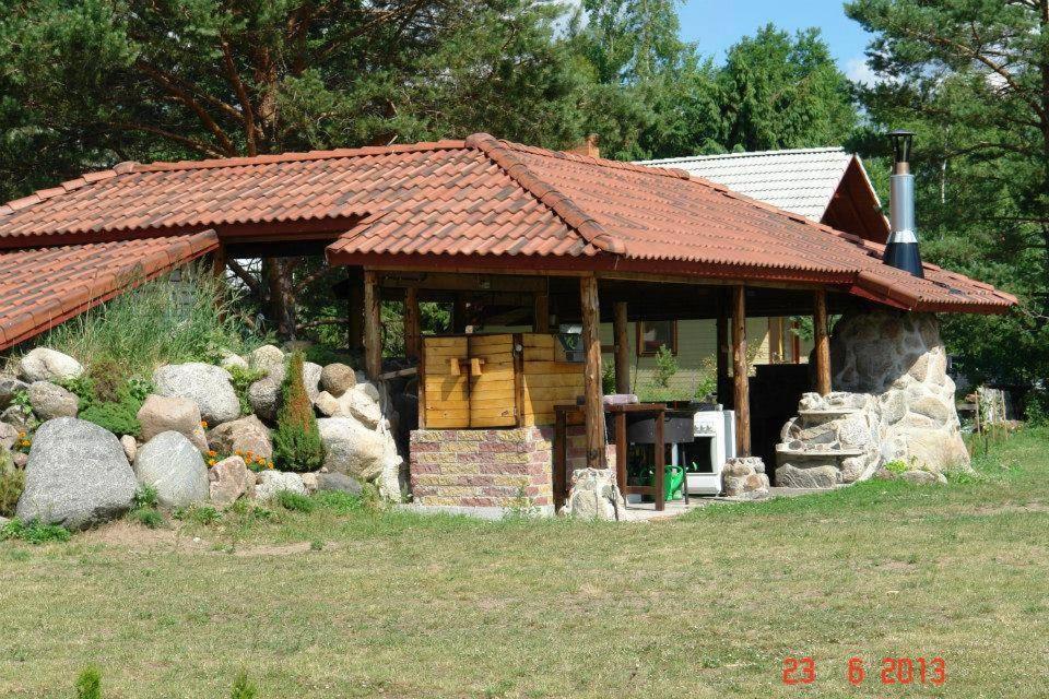 Hotel Paeevatalu Camping à Vilusi Extérieur photo