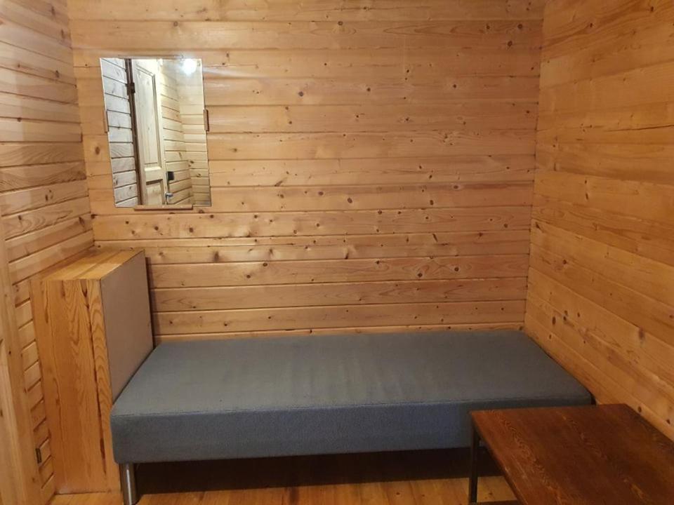 Hotel Paeevatalu Camping à Vilusi Extérieur photo