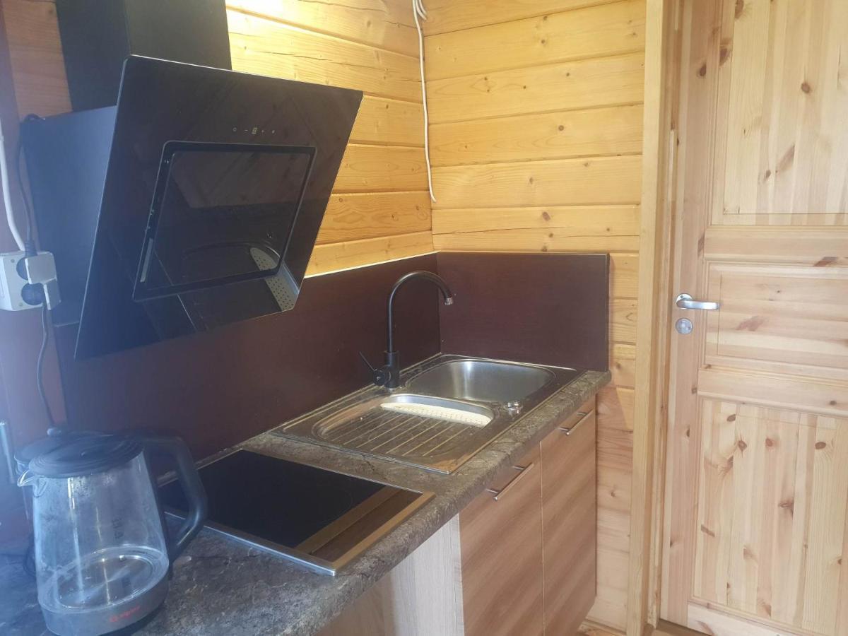 Hotel Paeevatalu Camping à Vilusi Extérieur photo