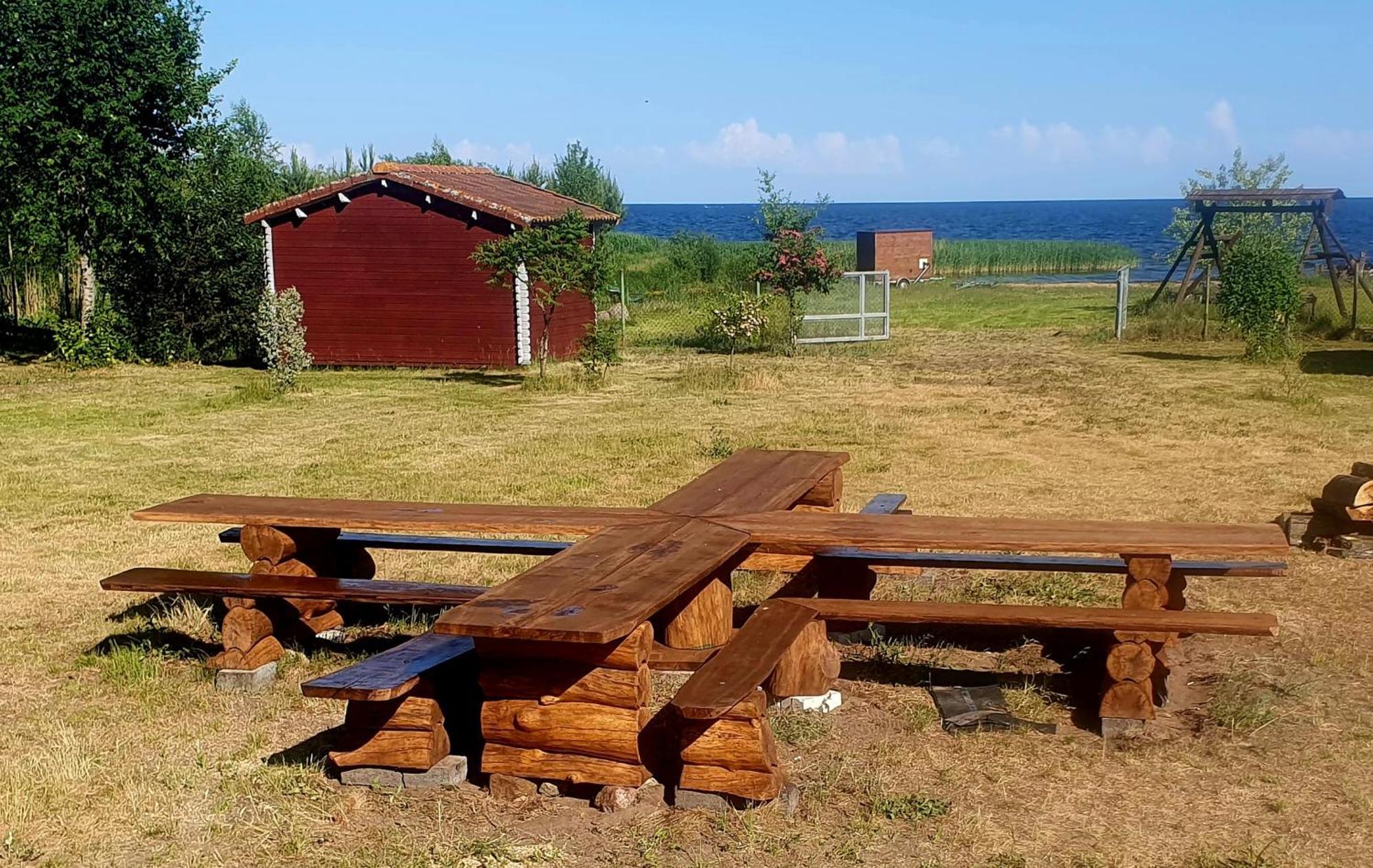 Hotel Paeevatalu Camping à Vilusi Extérieur photo