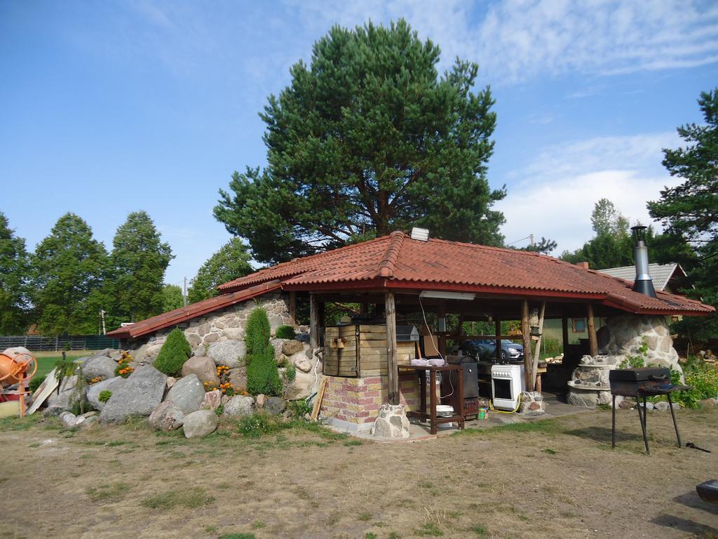 Hotel Paeevatalu Camping à Vilusi Extérieur photo